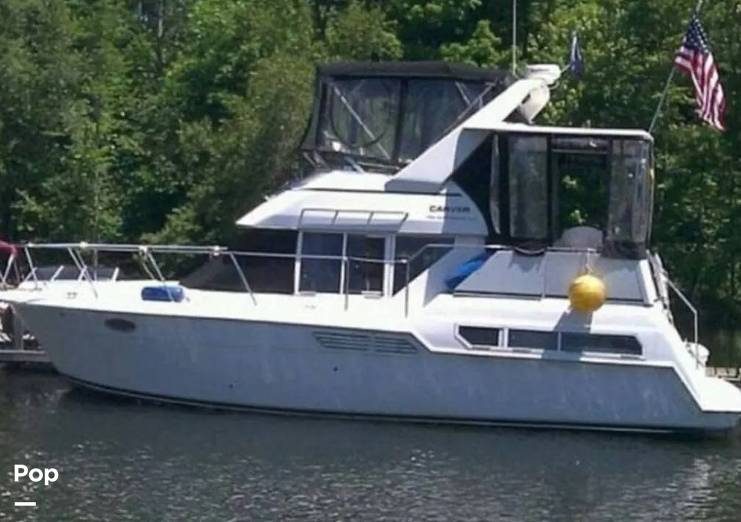 1998 Carver 325 Aft Cabin, $ 32,000.00