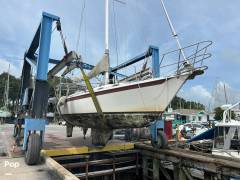 1981 Ericson Yachts 38, $ 24,900.00