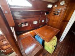 1981 Ericson Yachts 38, $ 24,900.00