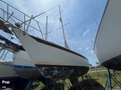 1981 Ericson Yachts 38, $ 24,900.00