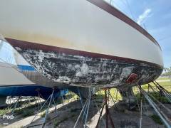 1981 Ericson Yachts 38, $ 24,900.00