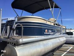 2022 Sun Tracker Party Barge 22 DLX, $ 45,000.00