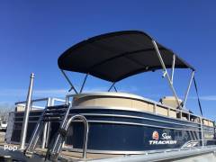 2022 Sun Tracker Party Barge 22 DLX, $ 45,000.00
