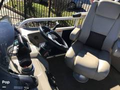2022 Sun Tracker Party Barge 22 DLX, $ 45,000.00