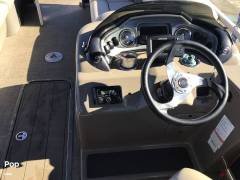 2022 Sun Tracker Party Barge 22 DLX, $ 45,000.00
