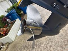 2015 Hurricane Sundeck 217, $ 26,000.00