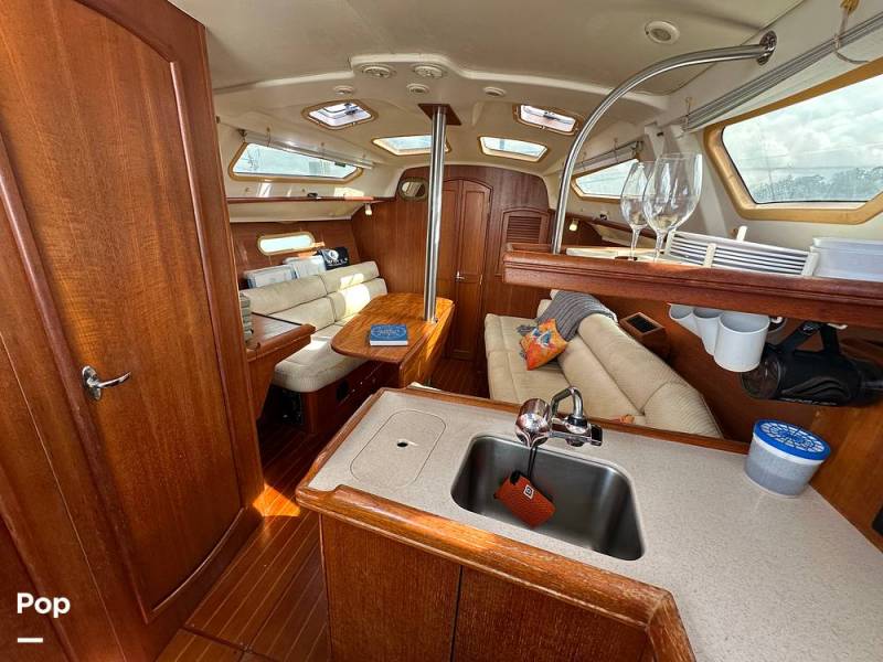 2002 Hunter 326 Cruiser, $ 39,900.00