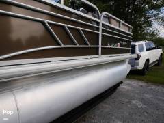 2020 Sun Tracker Party Barge 22 DLX, $ 33,500.00
