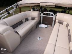 2020 Sun Tracker Party Barge 22 DLX, $ 33,500.00