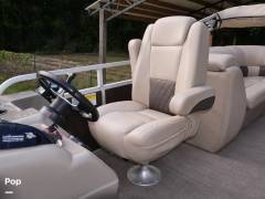 2020 Sun Tracker Party Barge 22 DLX, $ 33,500.00