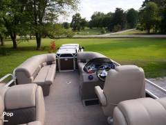 2020 Sun Tracker Party Barge 22 DLX, $ 33,500.00