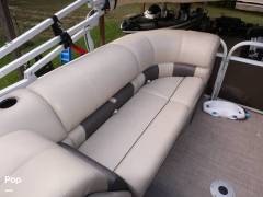 2020 Sun Tracker Party Barge 22 DLX, $ 33,500.00