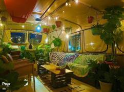 1985 Chris-Craft 450 Yacht Home, $ 89,990.00