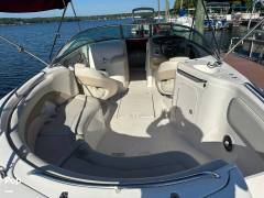 2004 Chaparral Sunesta 254, $ 18,500.00