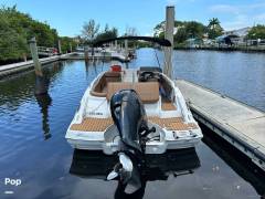 2023 Crownline E225 XS, $ 32,000.00