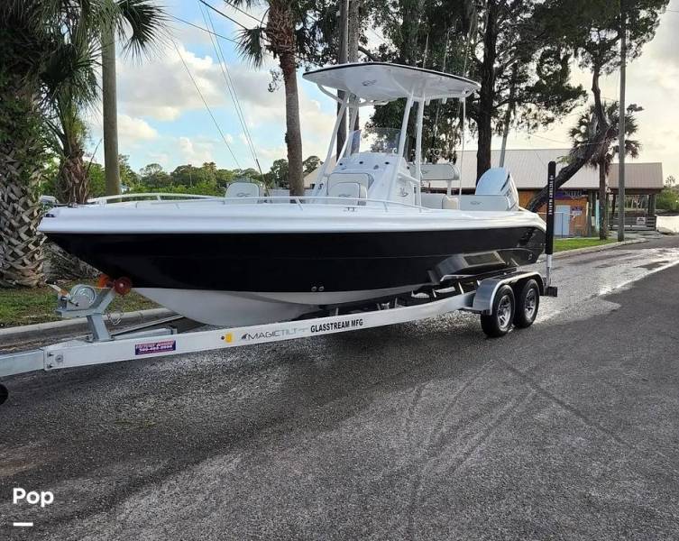 2022 Glasstream 240CCX, $ 77,800.00