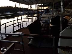 1967 Hatteras 38 Tri-cabin, $ 36,900.00