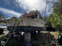 1990 Pacemaker 37, $ 33,000.00