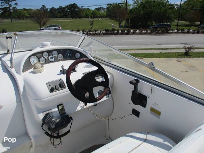 2002 Larson 254 Cabrio, $ 22,750.00