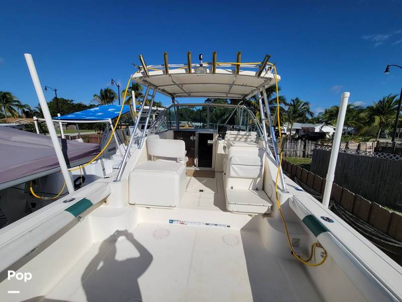 1999 Pursuit 3000 Express, $ 69,000.00