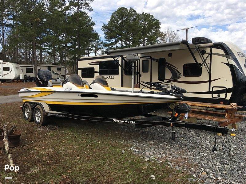 2007 Triton 20X2, $ 23,500.00