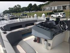 1988 Cruisers Yachts 4280 Express Bridge, $ 37,500.00