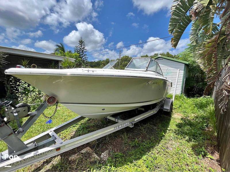 2013 Sea Hunt Escape 188 LE, $ 18,000.00