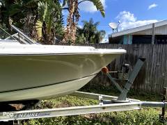 2013 Sea Hunt Escape 188 LE, $ 18,000.00