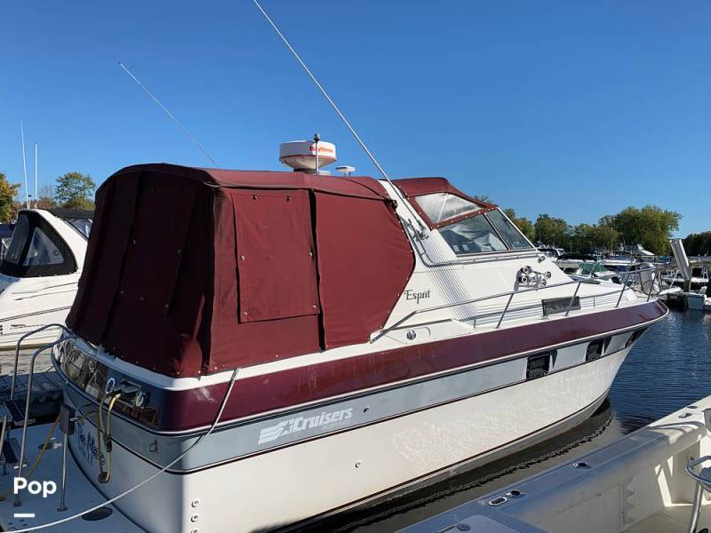1986 Cruisers Yachts Esprit 337, $ 11,000.00