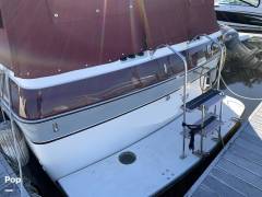 1986 Cruisers Yachts Esprit 337, $ 11,000.00