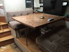 1984 Chris-Craft 333 Commander, $ 21,000.00