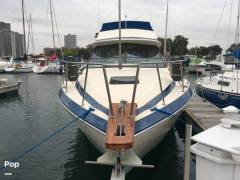 1984 Chris-Craft 333 Commander, $ 21,000.00