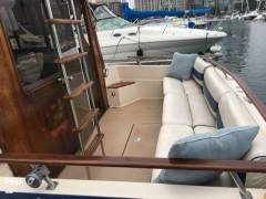 1984 Chris-Craft 333 Commander, $ 21,000.00