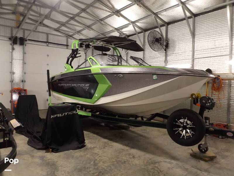 2017 Air Nautique G23, $ 125,000.00