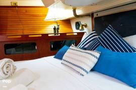 1985 Hunter 40, $ 54,900.00