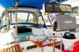 1985 Hunter 40, $ 54,900.00