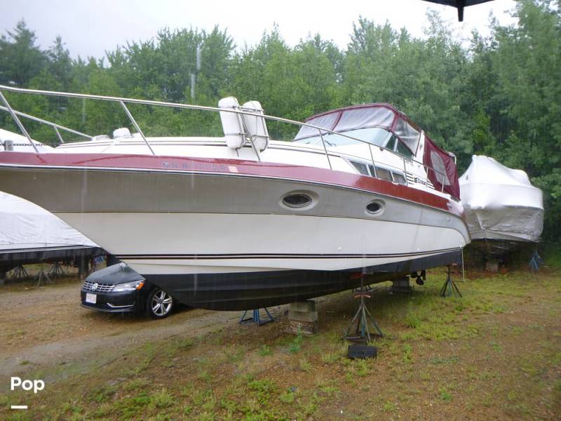 1988 Cruisers Yachts Esprit 3170, $ 13,900.00