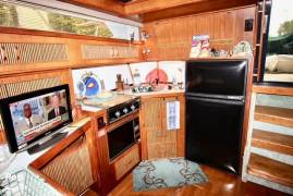1987 Sea Ray 390 Express Cruiser, $ 44,500.00