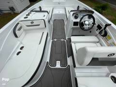 2022 Hurricane Sundeck Sport 205, $ 49,000.00