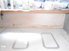 1995 Carver 325 Aft Cabin, $ 23,350.00