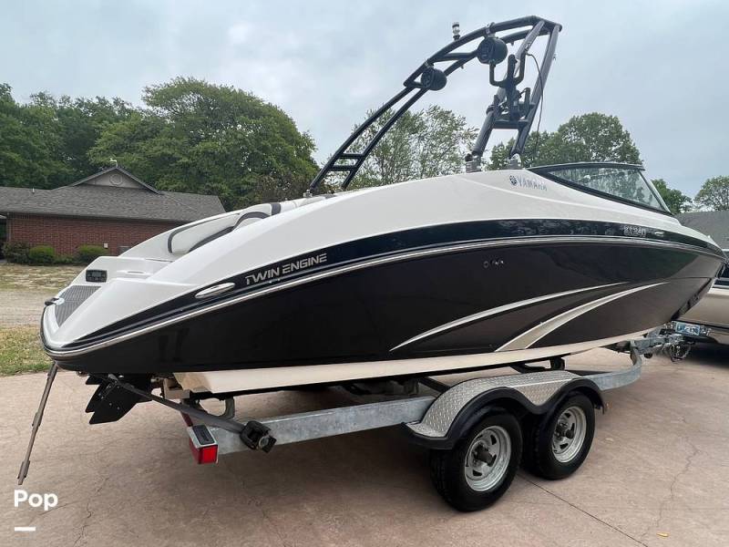 2015 Yamaha SX240, $ 53,800.00