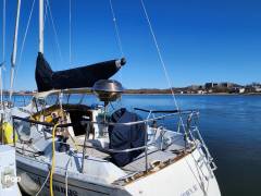 1985 Ericson Yachts 32-3, $ 17,500.00