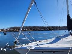 1985 Ericson Yachts 32-3, $ 17,500.00