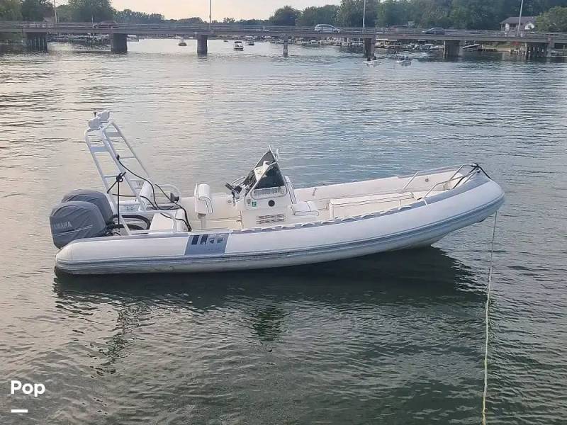 2002 Novurania 23, $ 35,600.00
