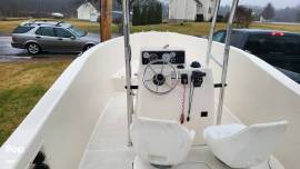 1998 Seaswirl 2100 CC, $ 36,700.00