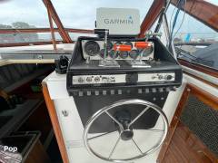 1986 Chris-Craft Catalina 294 Express, $ 16,500.00