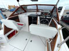 1986 Chris-Craft Catalina 294 Express, $ 16,500.00