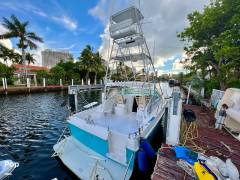 1985 Chris-Craft 333 Commander Sport, $ 35,000.00