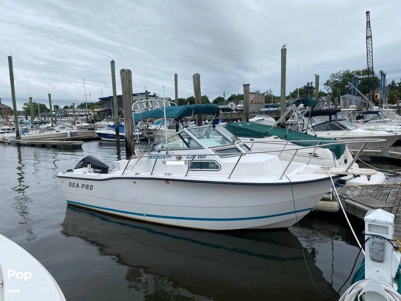 1995 Sea Pro 230 WA, $ 37,499.00
