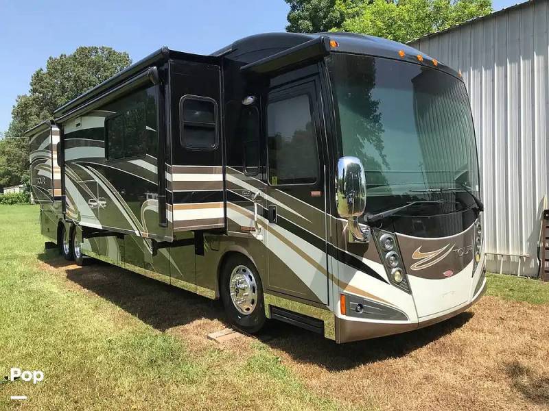 2012 Winnebago Tour 42QD, $ 175,000